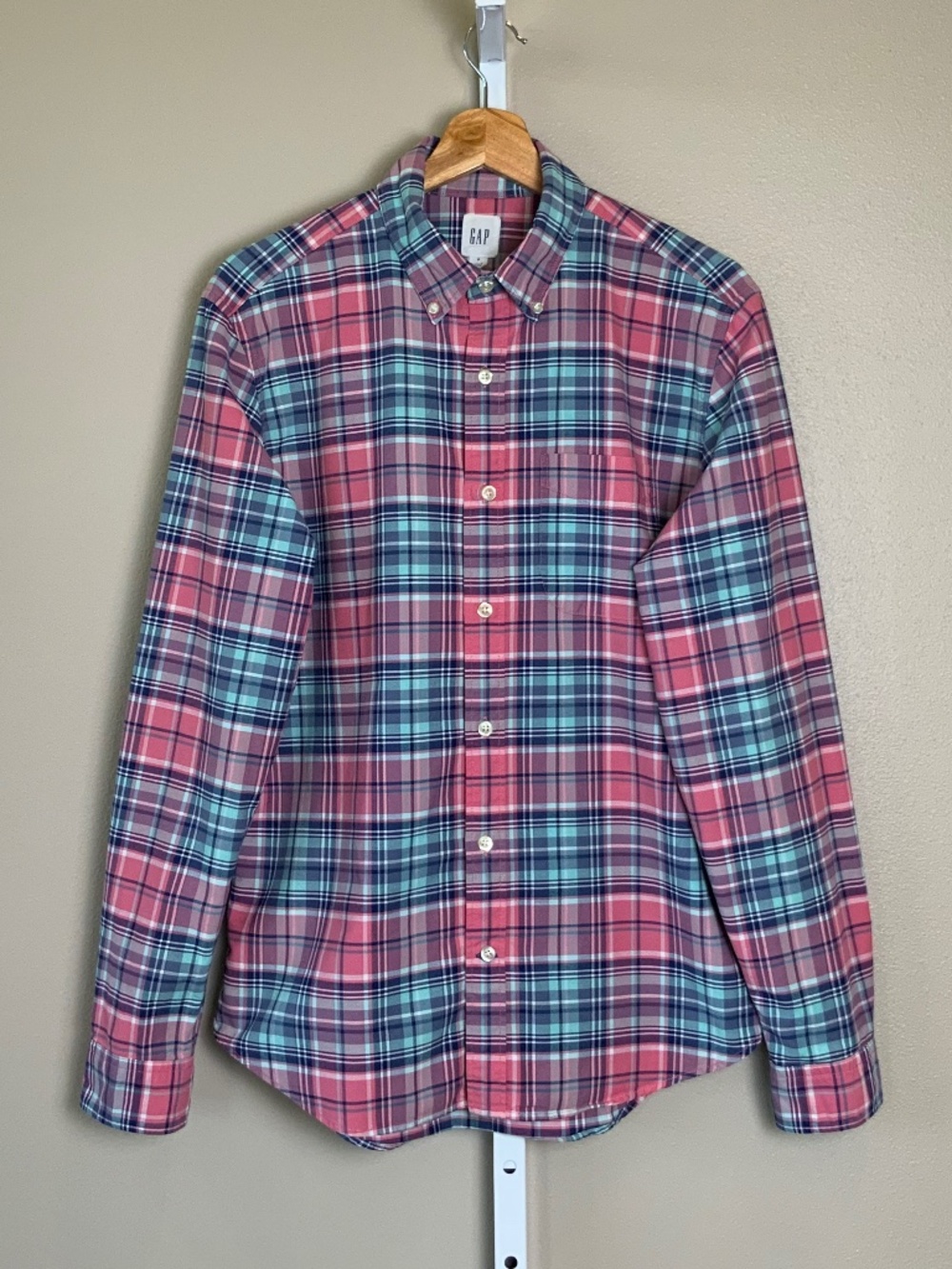 GAP Large Plaid Button Down Oxford Shirt